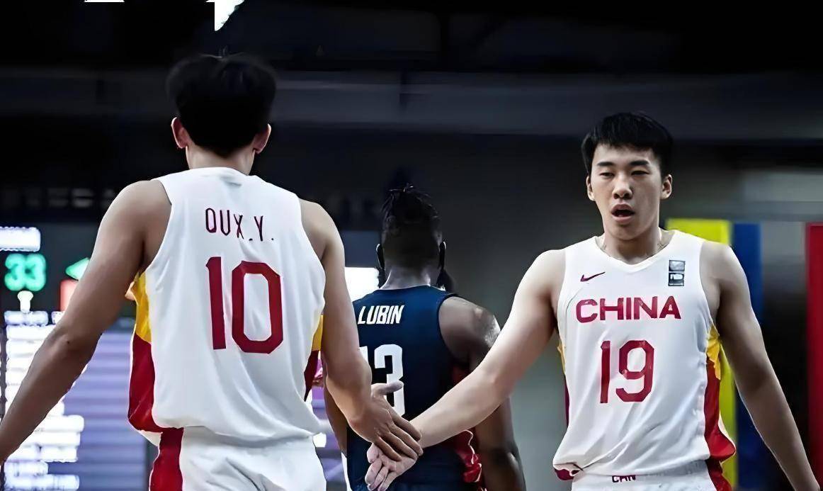  胡金秋赛点兑现，圣安东尼奥马刺淘汰山东泰山晋级四强，主帅激动落泪